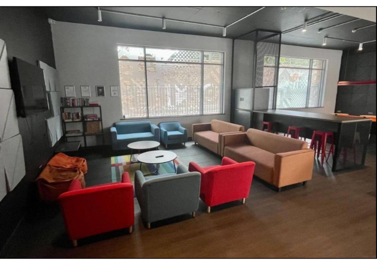 Joivy Affordable Dublin Thomas Street - Adults Only Apartman Kültér fotó