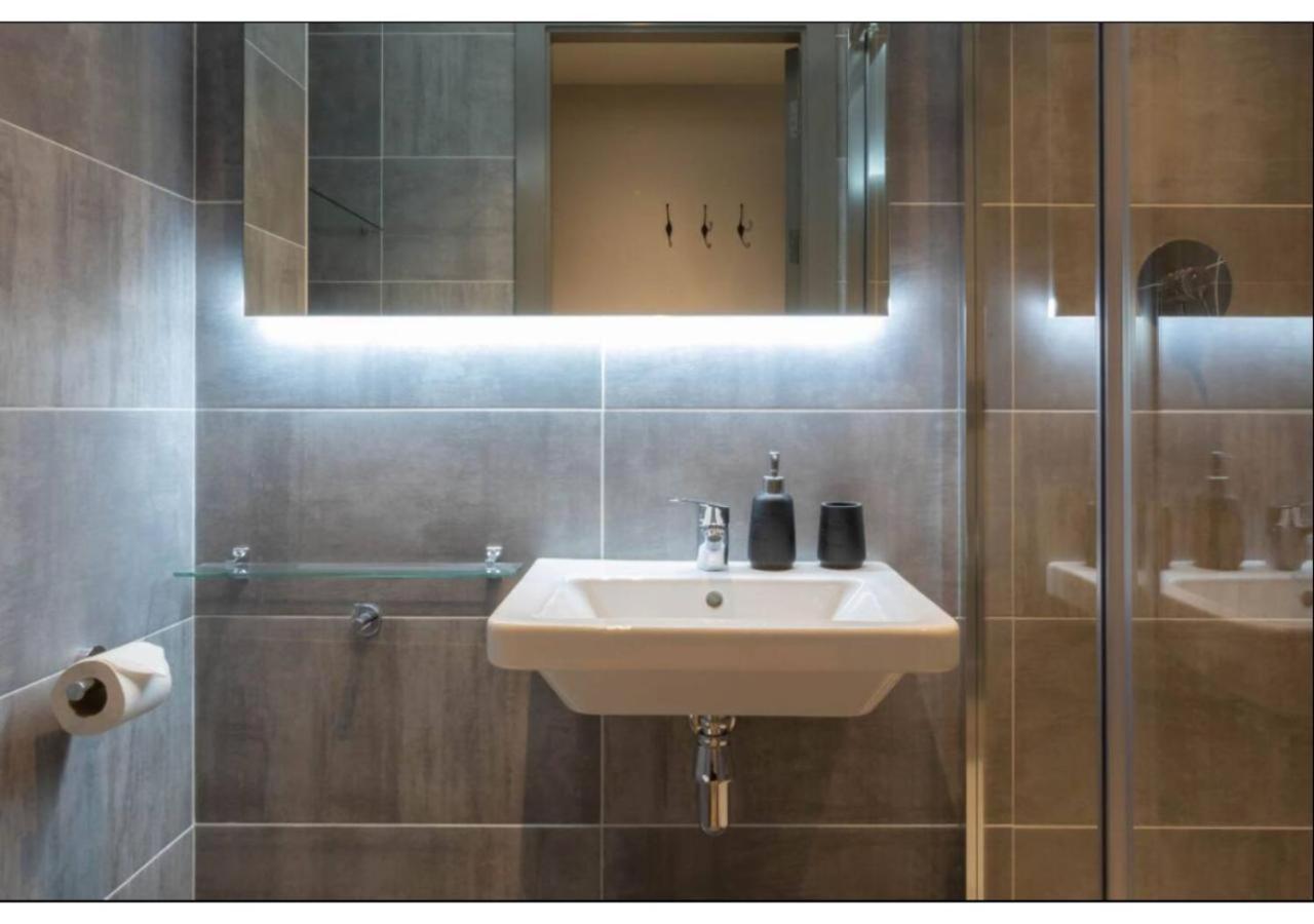 Joivy Affordable Dublin Thomas Street - Adults Only Apartman Kültér fotó