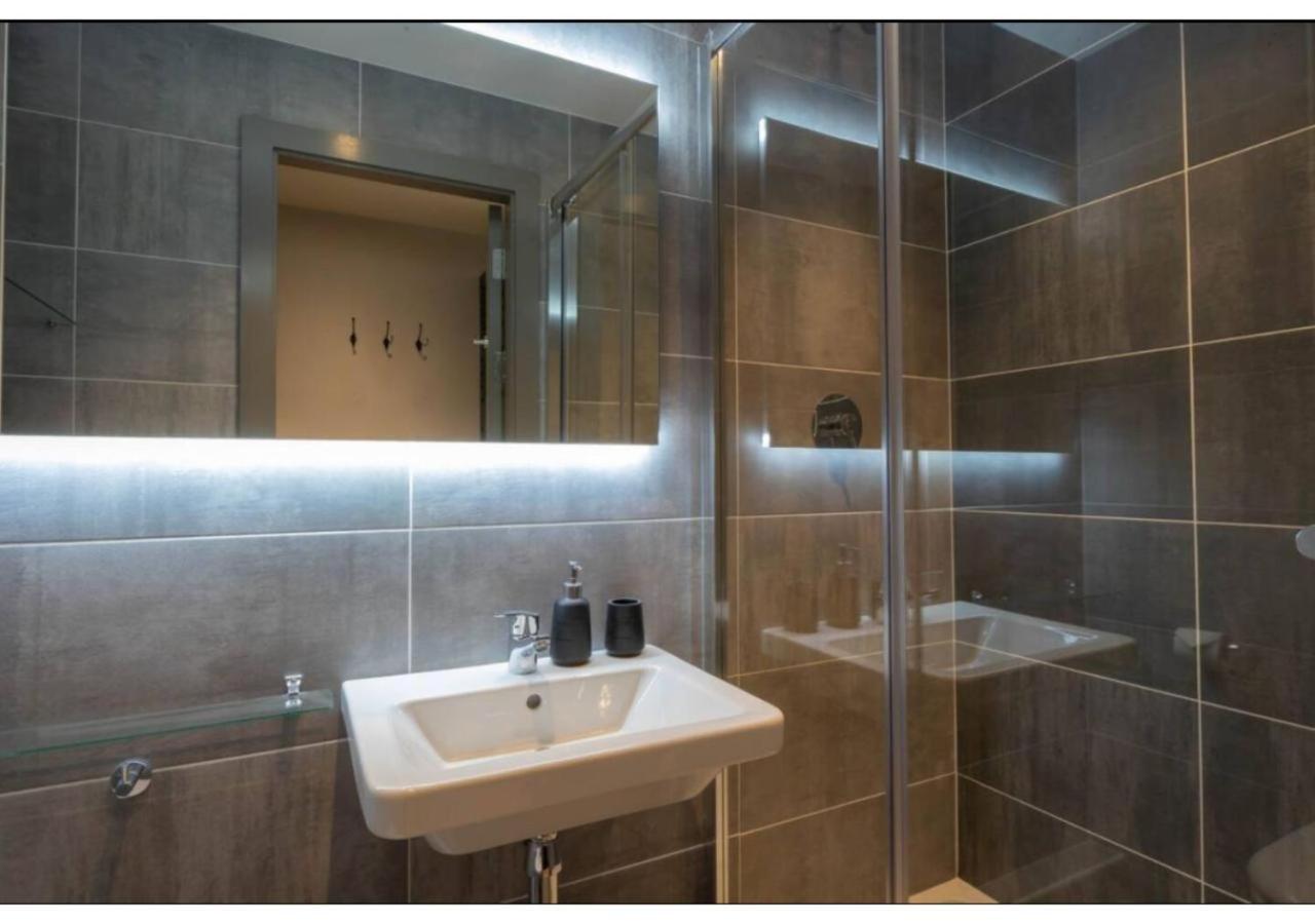 Joivy Affordable Dublin Thomas Street - Adults Only Apartman Kültér fotó